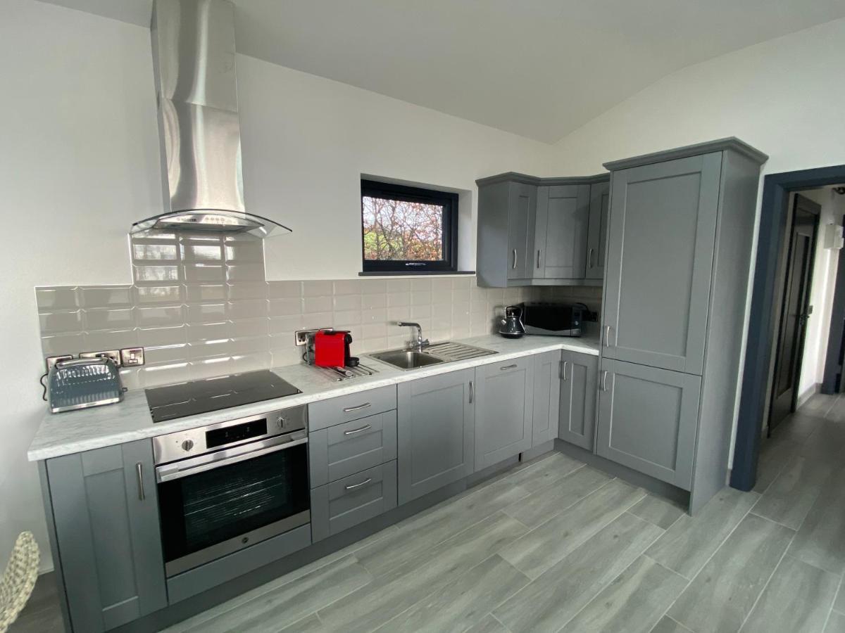 Tullybay Holiday Lodges Enniskillen Zewnętrze zdjęcie